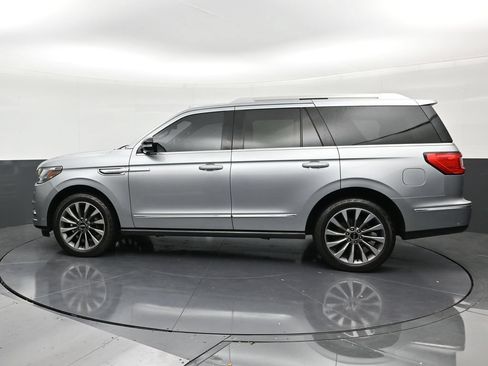 Used 2020 Lincoln Navigator Reserve w/ Luxury Package AWD/4WD image 2