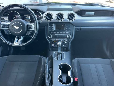 Used 2018 Ford Mustang GT w/ Black Accent Package RWD image 3