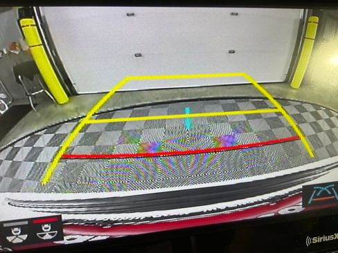 Used 2022 Toyota Camry SE image 15