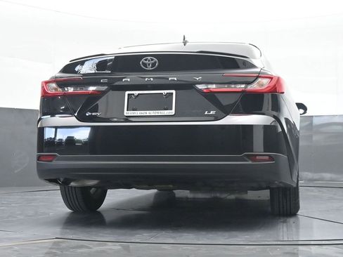 Used 2025 Toyota Camry LE image 54