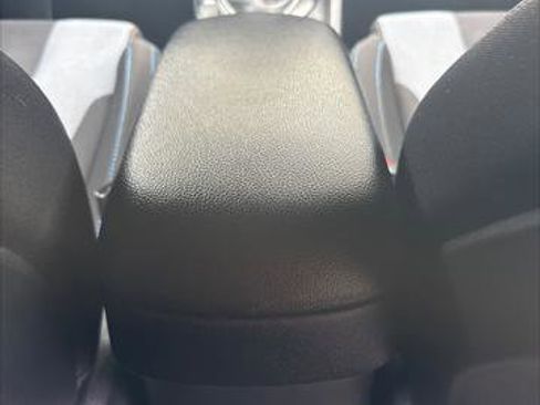 Used 2019 Hyundai Veloster 2.0 image 22