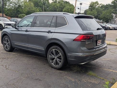 Used 2018 Volkswagen Tiguan SEL AWD/4WD image 6
