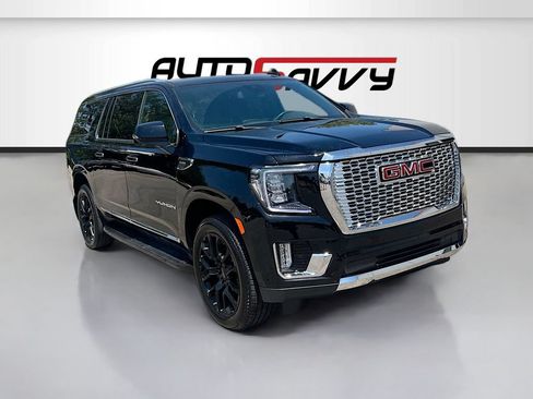 Used 2023 GMC Yukon XL SLT w/ SLT Premium Package AWD/4WD image 1