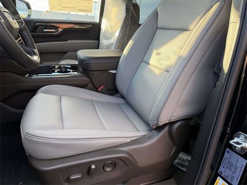 New 2026 GMC Yukon XL Elevation image 6