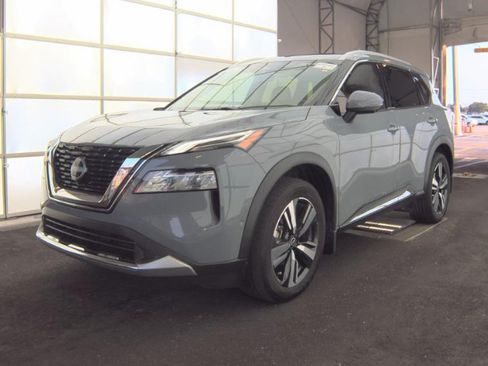 Used 2023 Nissan Rogue Platinum w/ Platinum Premium Package FWD image 4