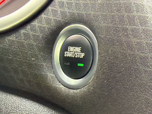 Used 2025 Chevrolet Malibu RS FWD image 26