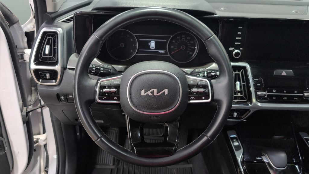 Used 2022 Kia Sorento SX FWD image 9