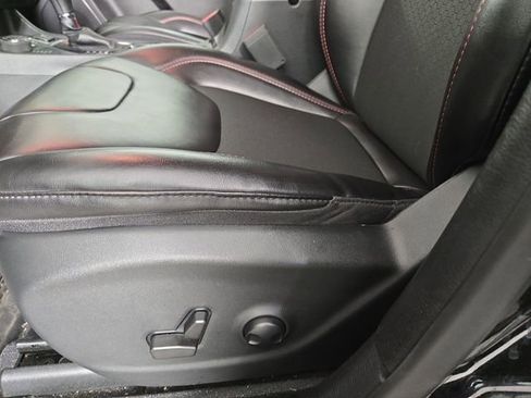 Used 2022 Jeep Cherokee Trailhawk w/ Comfort/Convenience Group image 29