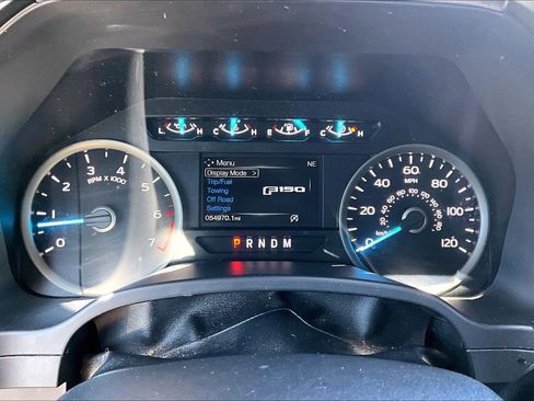 Used 2020 Ford F150 XLT w/ Equipment Group 302A Luxury AWD/4WD image 13