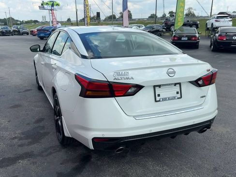 Used 2023 Nissan Altima 2.5 SR w/ SR Premium Package AWD/4WD image 5