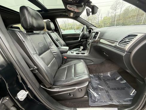 Used 2018 Jeep Grand Cherokee Overland image 29