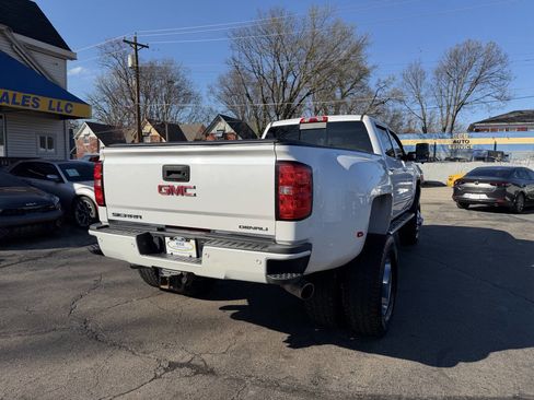 Used 2018 GMC Sierra 3500 Denali w/ Duramax Plus Package image 8