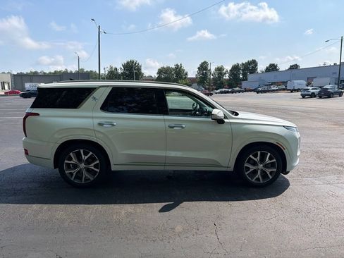 Used 2022 Hyundai Palisade Limited w/ Cargo Package FWD image 4