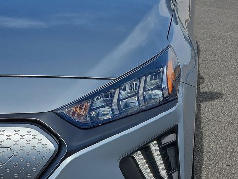 Used 2021 Hyundai Ioniq Limited image 9