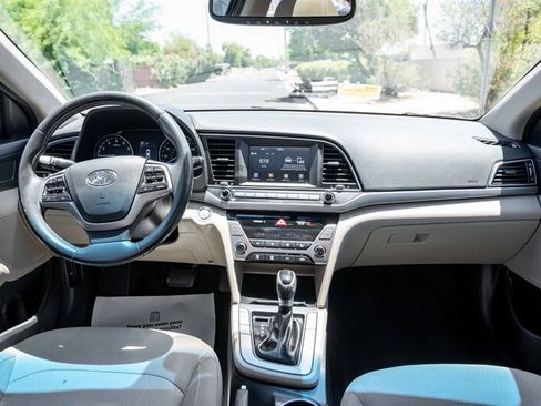Used 2018 Hyundai Elantra Value Edition FWD image 18