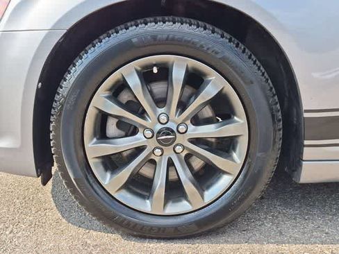 Used 2014 Chrysler 300 S AWD/4WD image 14