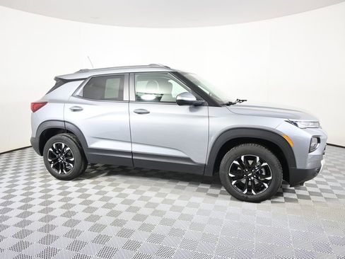 Used 2023 Chevrolet TrailBlazer LT w/ Convenience Package image 8