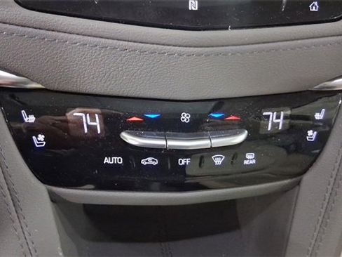 Used 2021 Cadillac XT5 Premium Luxury image 30