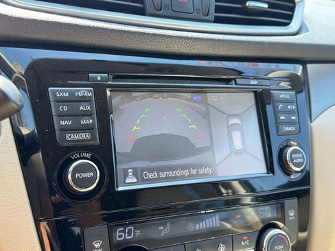 Used 2015 Nissan Rogue SV w/ SV Premium Package image 25