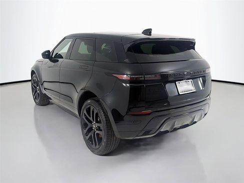 Used 2024 Land Rover Range Rover Evoque Dynamic SE image 3