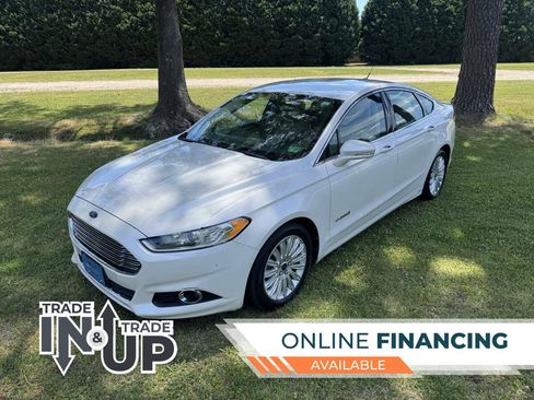 Used 2013 Ford Fusion SE FWD image 1
