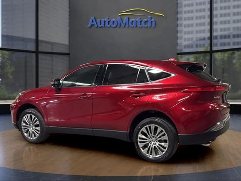 Used 2022 Toyota Venza Limited image 7