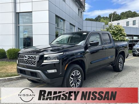 Certified 2024 Nissan Frontier SL image 1