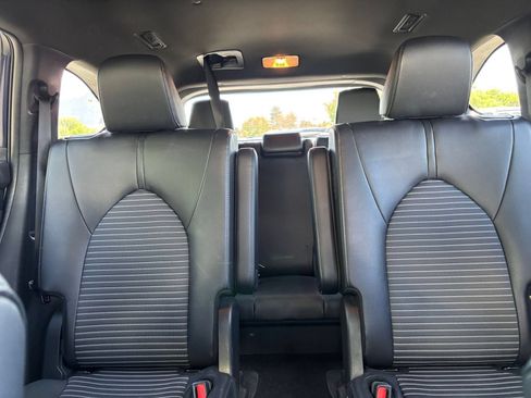 Used 2025 Toyota Highlander XSE AWD/4WD image 41