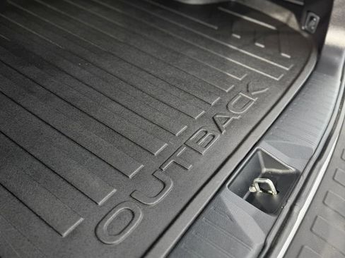 Used 2019 Subaru Outback 2.5i Premium AWD/4WD image 38