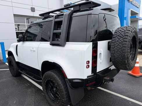 Used 2023 Land Rover Defender 90 X-Dynamic SE AWD/4WD image 4
