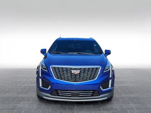 Used 2023 Cadillac XT5 Premium Luxury w/ Technology Package FWD image 2