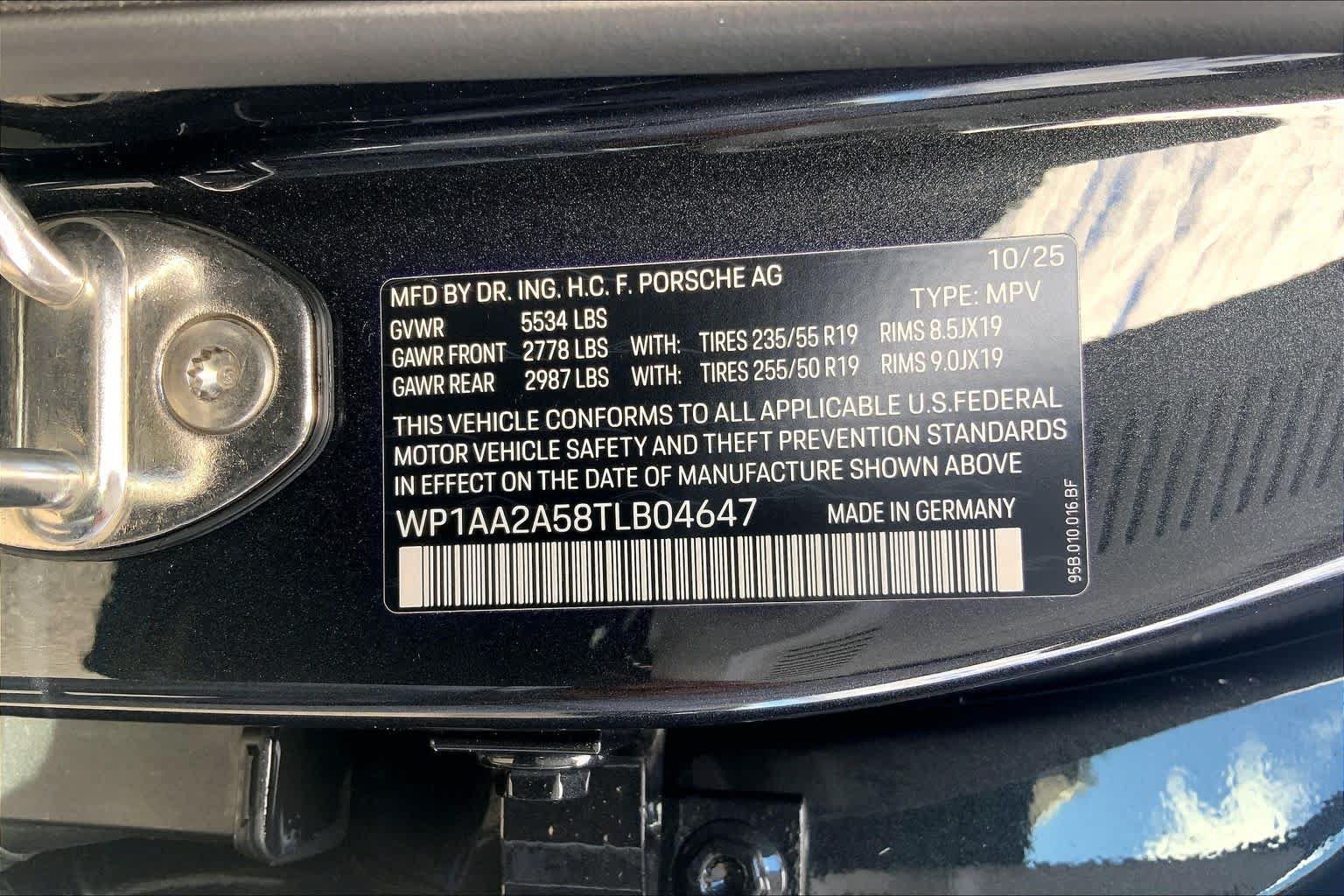 Used 2026 Porsche Macan AWD/4WD image 64