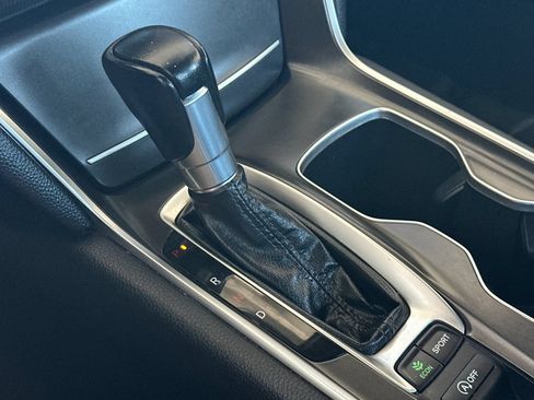 Used 2022 Honda Accord Sport image 18