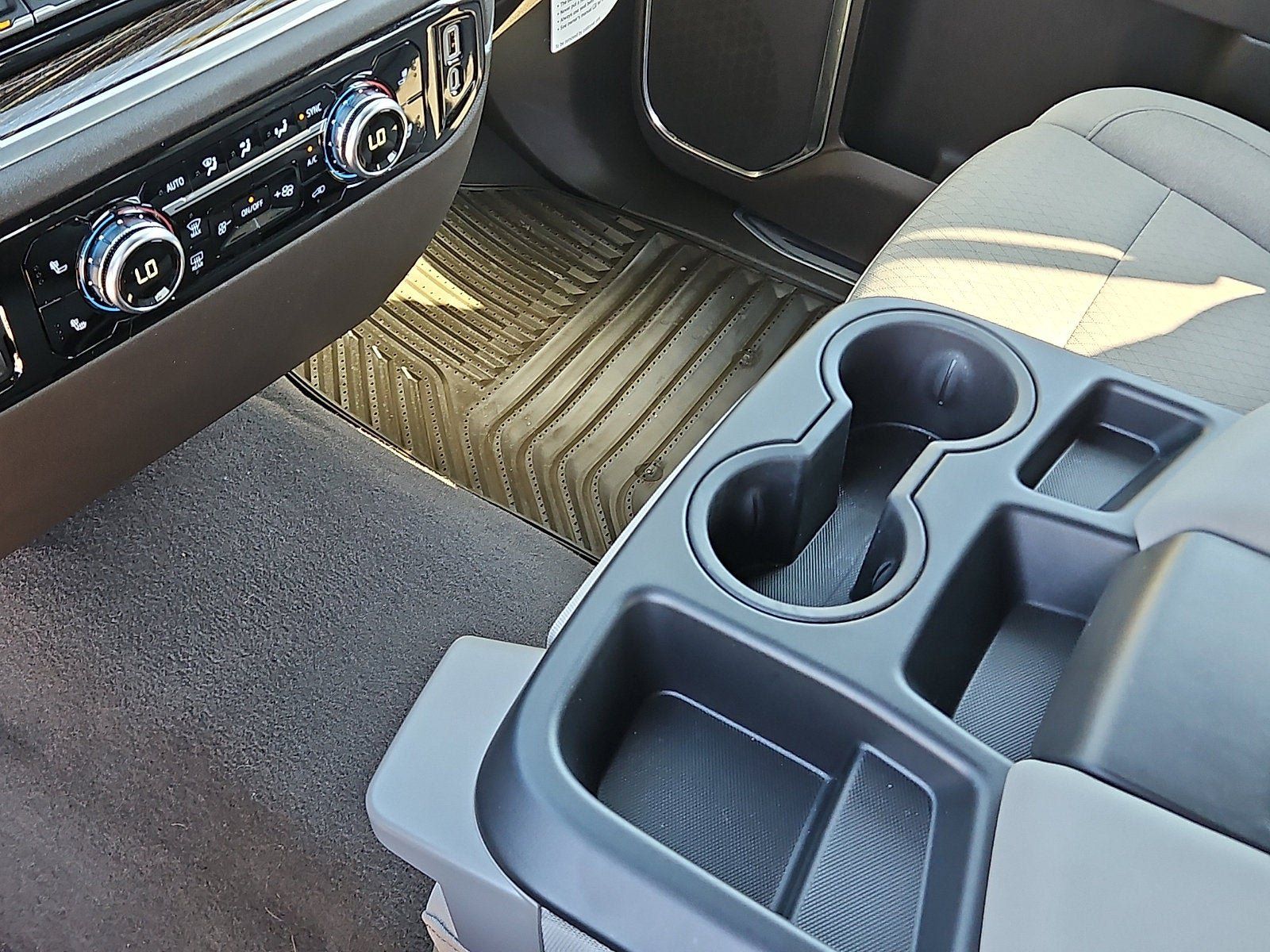 New 2026 GMC Sierra 1500 SLE RWD image 20