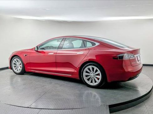Used 2017 Tesla Model S 90D image 4