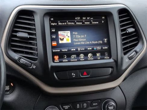 Used 2018 Jeep Cherokee Limited w/ Trailer Tow Group image 28