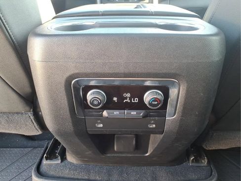 Used 2021 Chevrolet Suburban Z71 AWD/4WD image 28