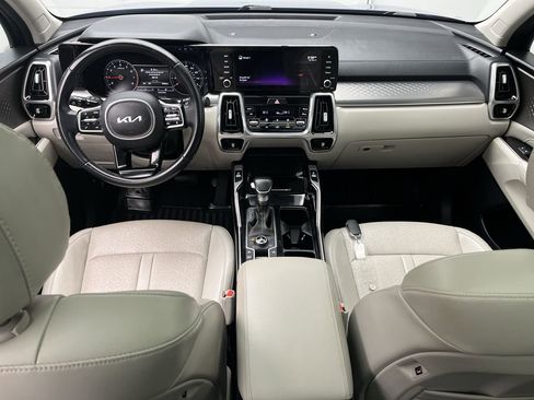 Used 2022 Kia Sorento SX image 4