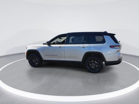 New 2025 Jeep Grand Cherokee L Limited AWD/4WD image 6