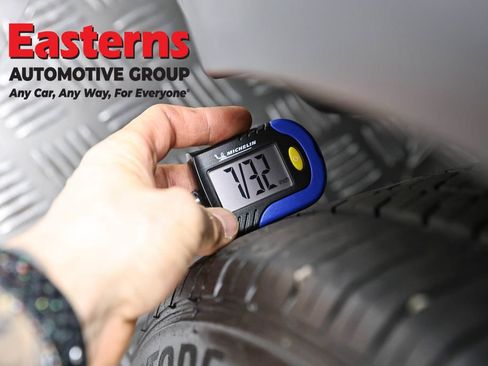 Used 2024 Volkswagen Tiguan SE image 24