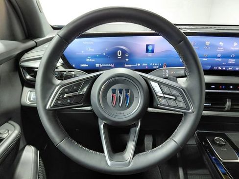 Used 2025 Buick Enclave Preferred image 28