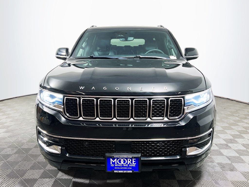 Used 2024 Jeep Wagoneer 4WD image 2