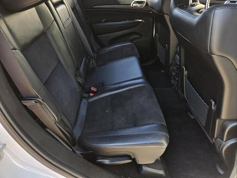 Certified 2022 Jeep Grand Cherokee Laredo X image 13