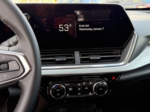 New 2026 Chevrolet Trax LT w/ Driver Confidence Package image 12