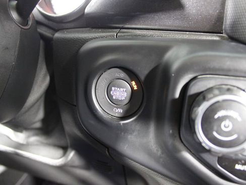 Used 2020 Jeep Wrangler Unlimited Sport image 19