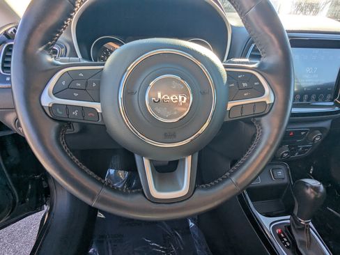 Used 2019 Jeep Compass Limited image 18