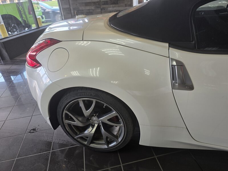 Used 2015 Nissan 370Z Touring Sport RWD image 25