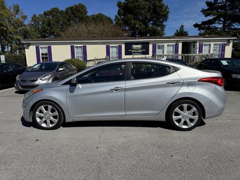Used 2013 Hyundai Elantra Limited image 9