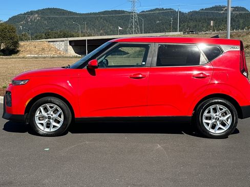 Used 2021 Kia Soul S image 6