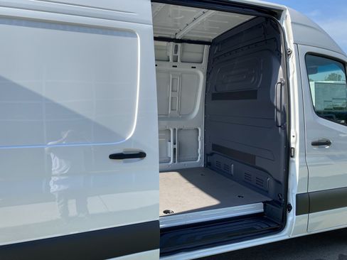 New 2025 Mercedes-Benz Sprinter 2500 image 6